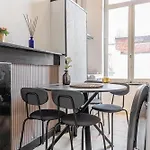 דירה 3 Stylish At A Great Location In *