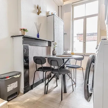 3 Stylish At A Great Location In Гент