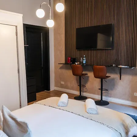 Апартаменты 3 Stylish At A Great Location In