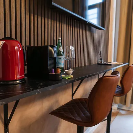 3 Stylish At A Great Location In *