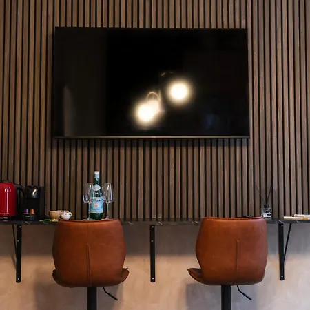 3 Stylish At A Great Location In Apartamento *