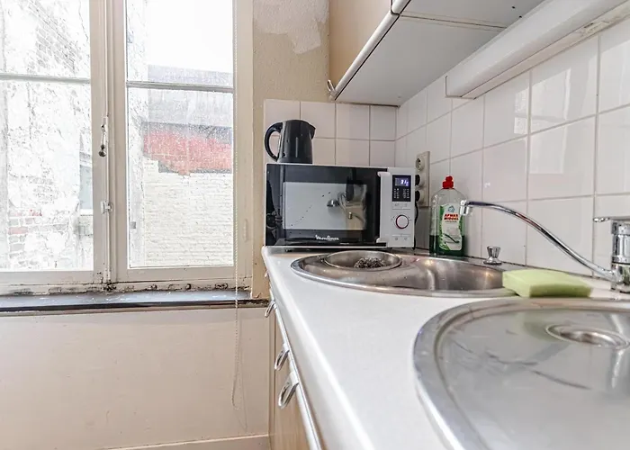 3 Stylish At A Great Location In *