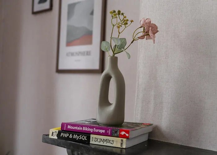 3 Stylish At A Great Location In Апартаменты