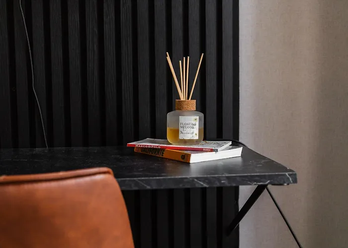 3 Stylish At A Great Location In * Гент