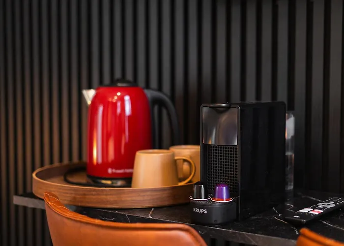 3 Stylish At A Great Location In * Гент