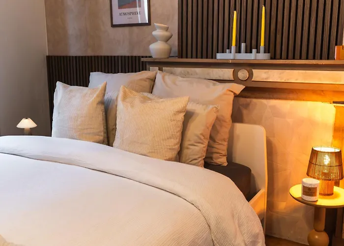 3 Stylish At A Great Location In Апартаменты *