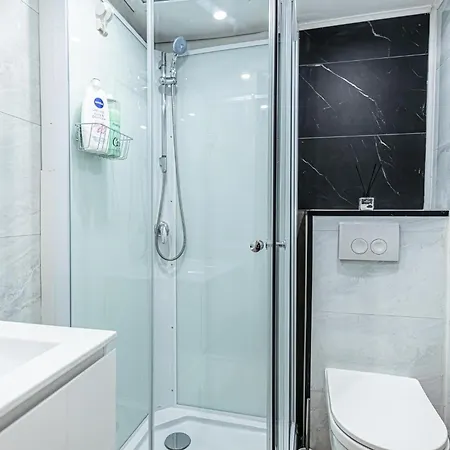 3 Stylish At A Great Location In *